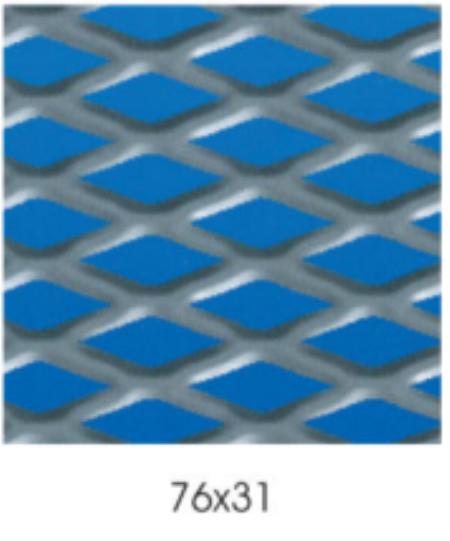 76X31